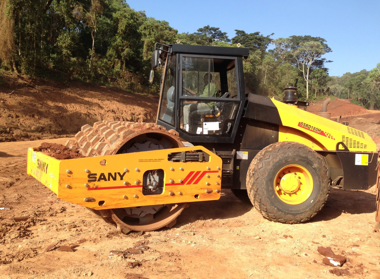 SANY single drum roller in operation
